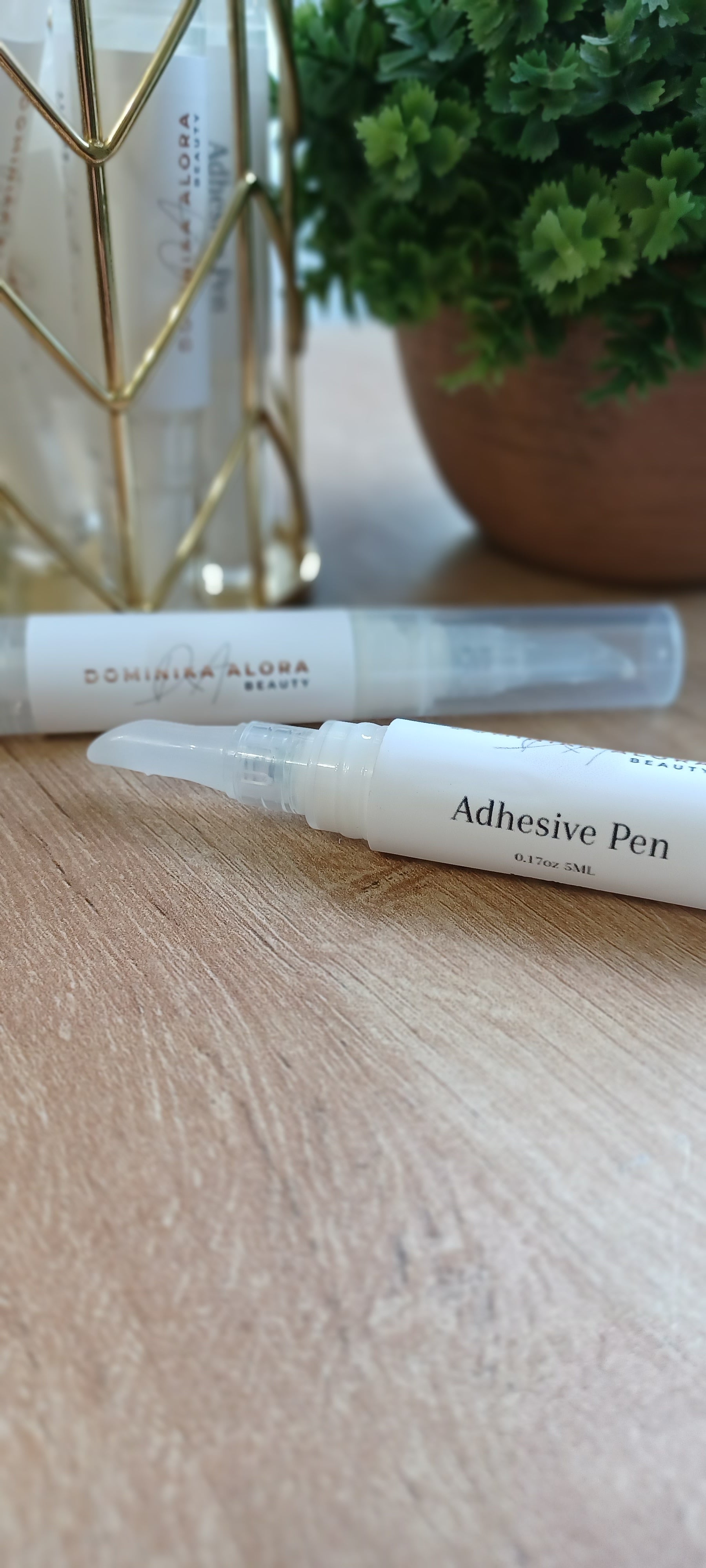 Lace Adhesive Pen